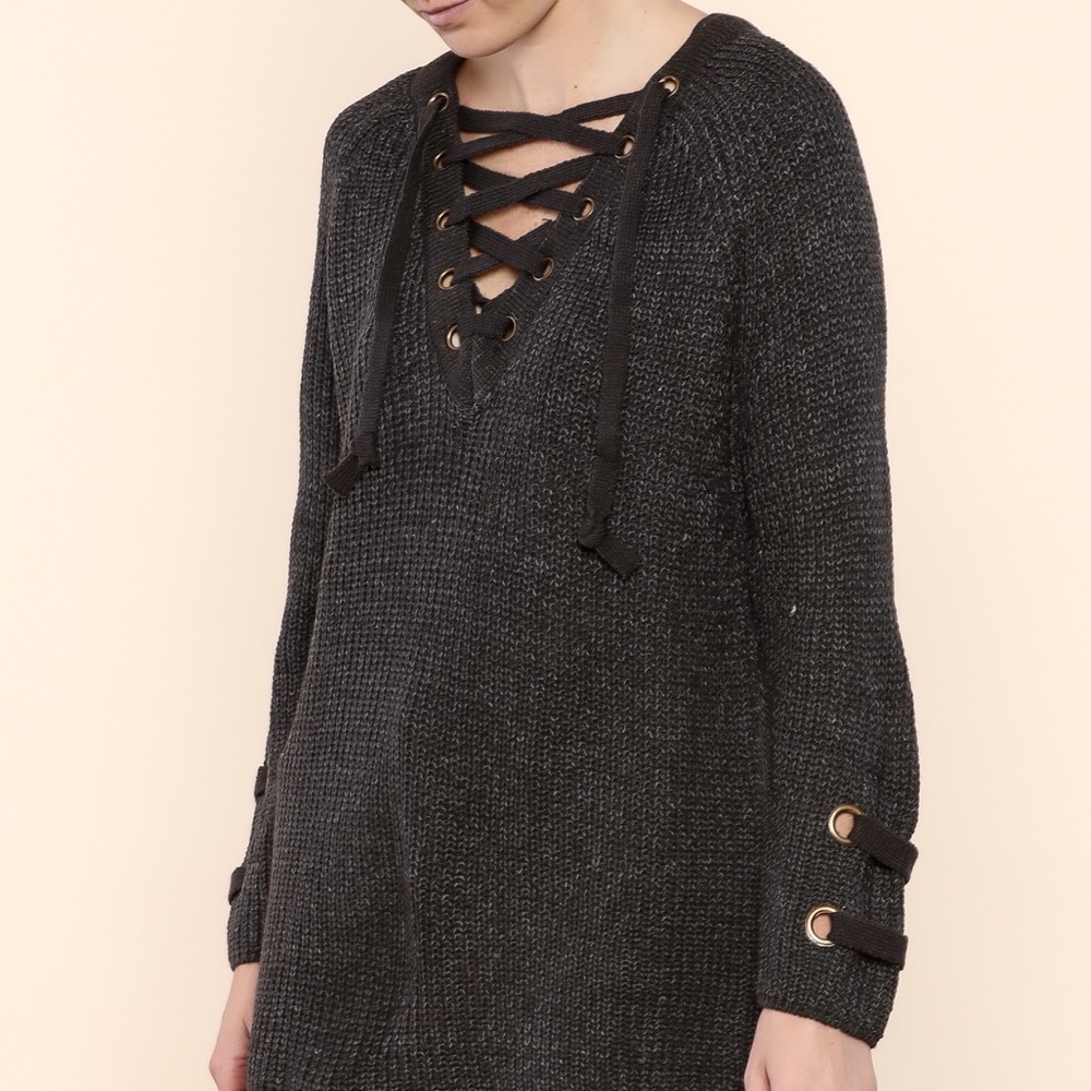 MIRACLE TIE-UP V-NECK SWEATER